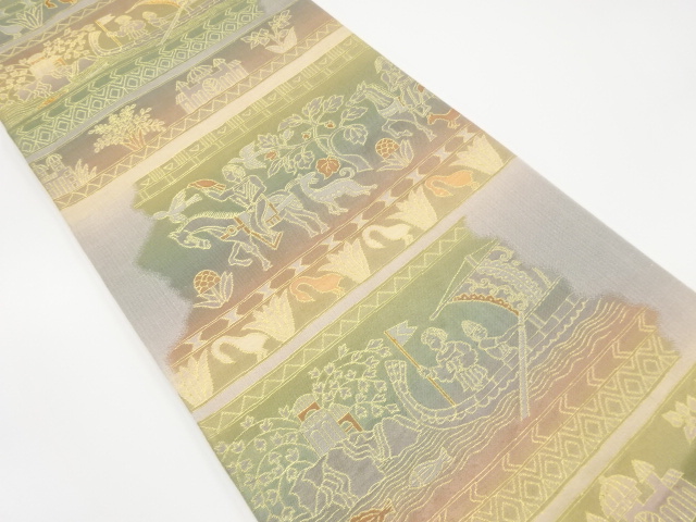 壁画人物に動物模様織り出し　袋帯